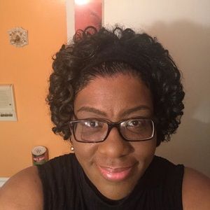 Meet your Posher, Dedeirdre